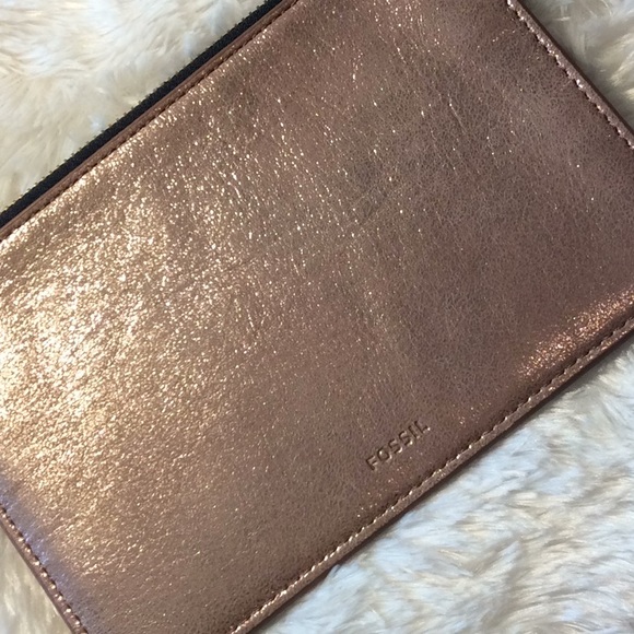 Fossil Rose Gold Zippered Wallet - Picture 2 of 3